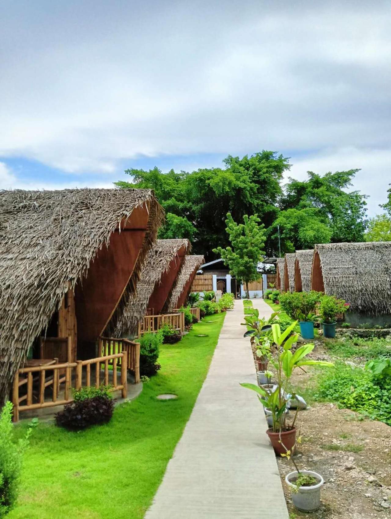 East Holiday Resort Moalboal Exterior foto