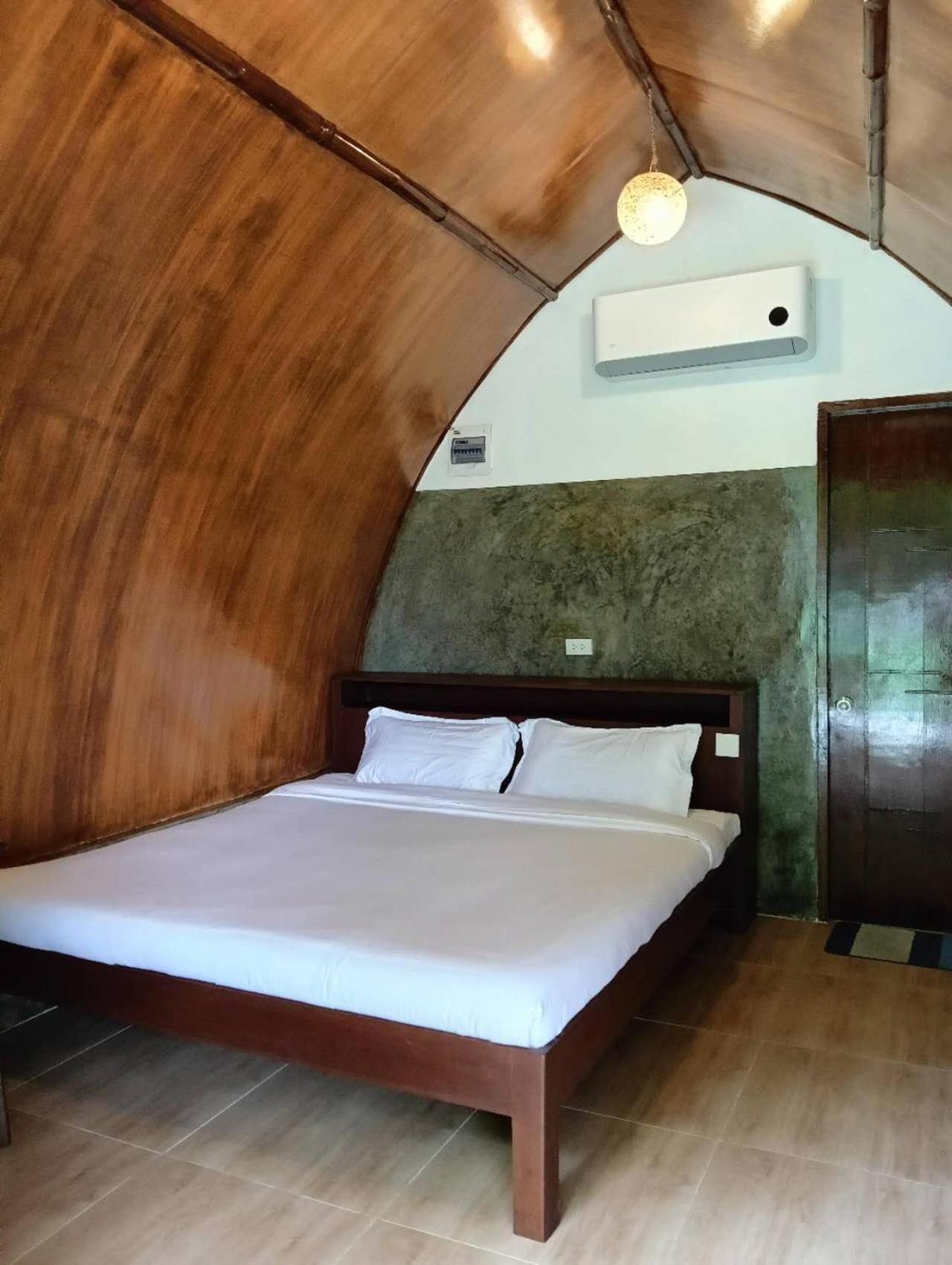 East Holiday Resort Moalboal Exterior foto